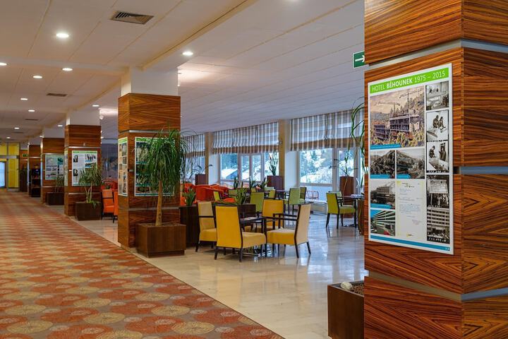 Hotel Interior 4 of 48
