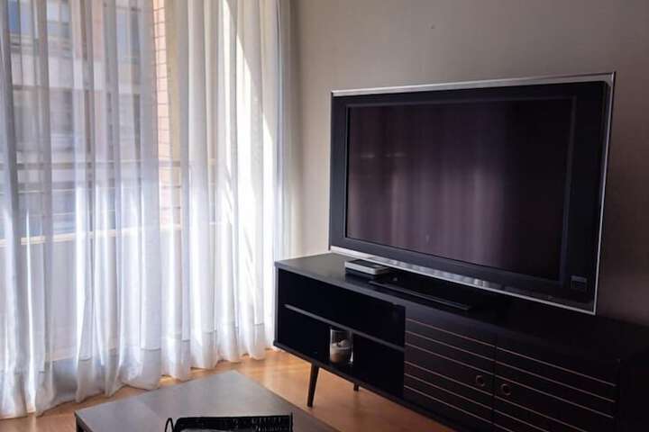 Room 10 of 12