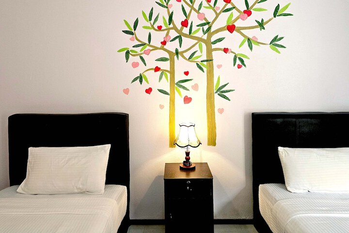 Room 18 of 46