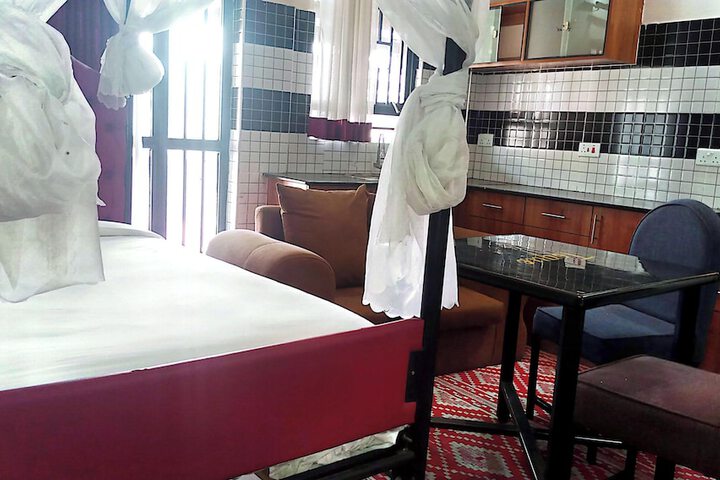 Room 14 of 24