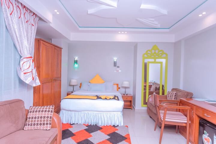 Room 33 of 46