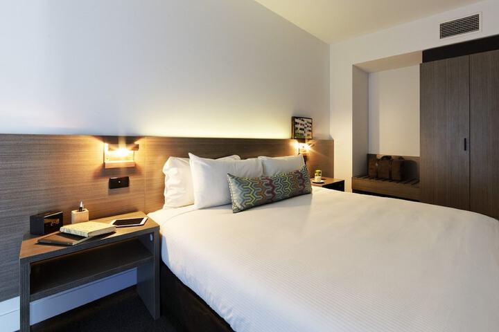 Room 8 of 26