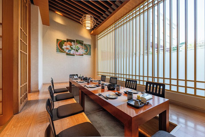 Dining 107 of 143