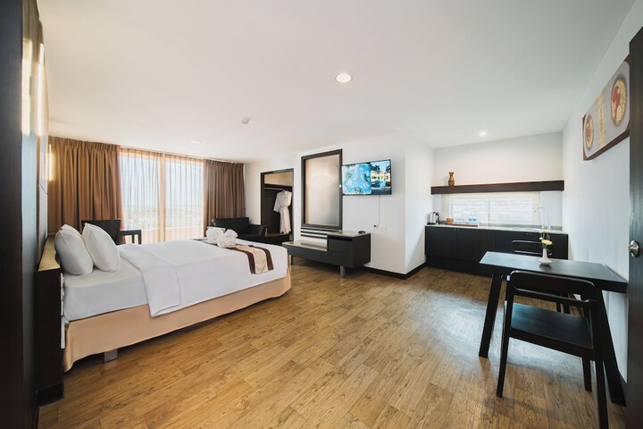 Room 11 of 74