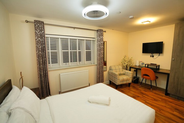 Room 32 of 121