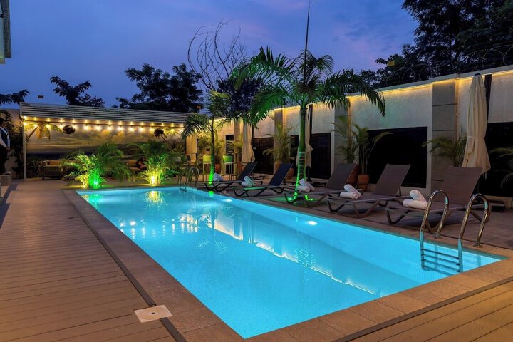 Pool 125 of 179