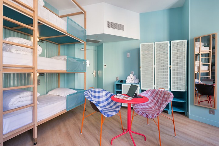 Room 17 of 62