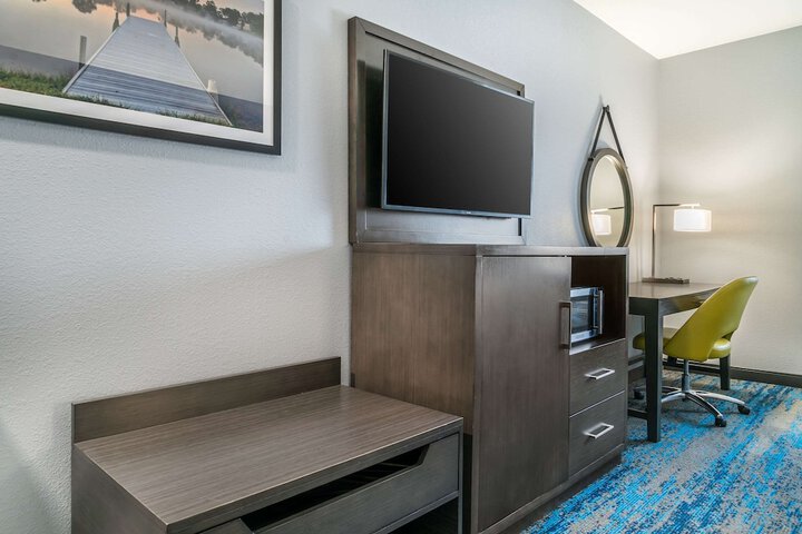 Room 9 of 44