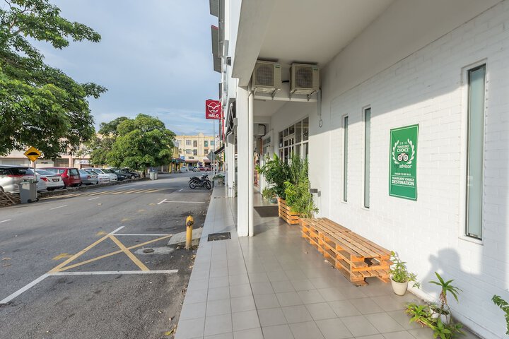 OYO 89586 HOTEL MNY WANGSA INN