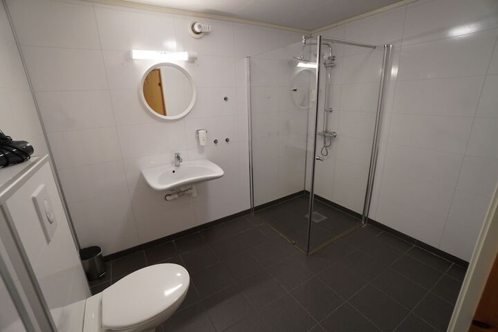 Room 18 of 24
