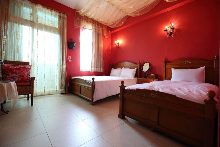 Room 18 of 120