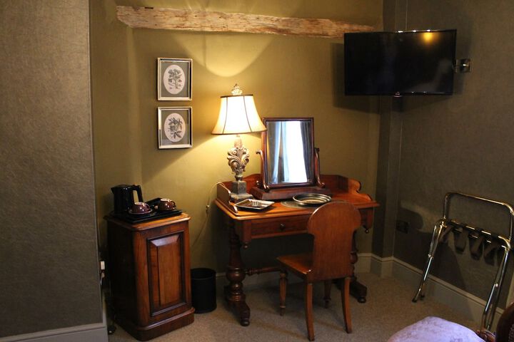 Room 3 of 57