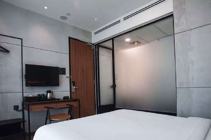 Room 53 of 101