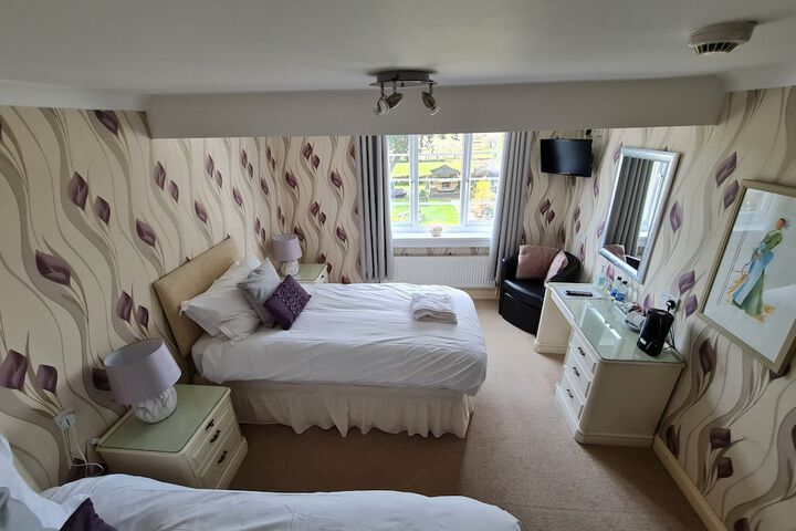 Room 48 of 96