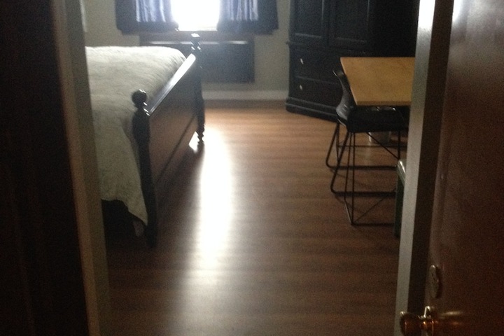 Room 13 of 32