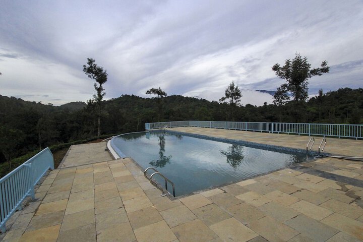 Pool 24 of 50