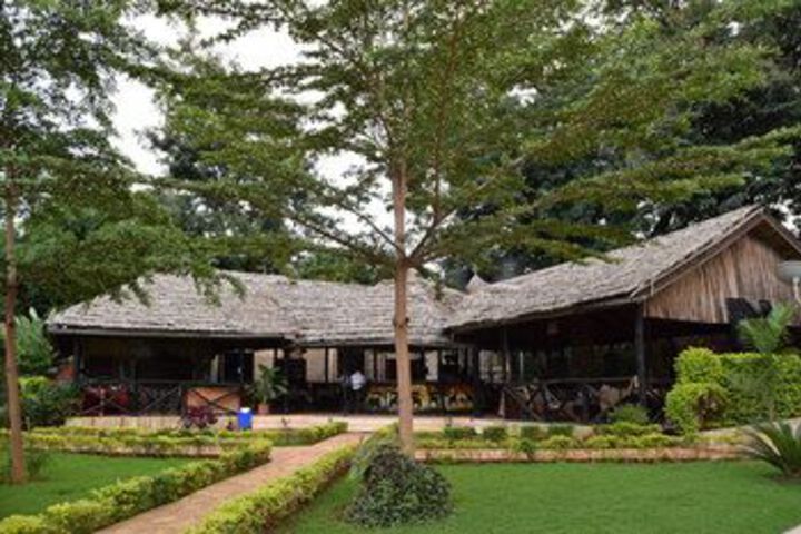 Hotel Exterior 4 of 28