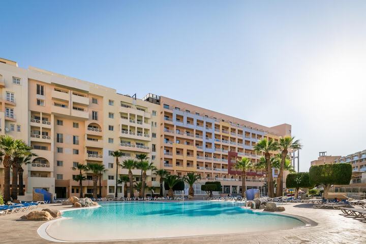 Pools & Facilities