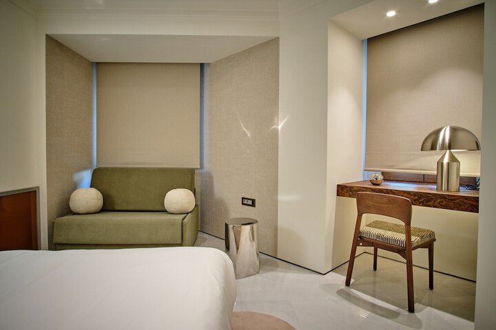 Room 26 of 67