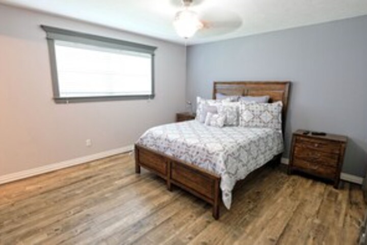 Room 15 of 38