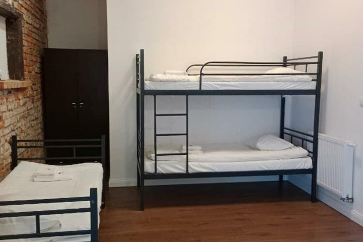 Room 43 of 60