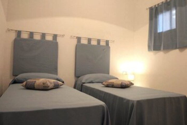 Room 25 of 53