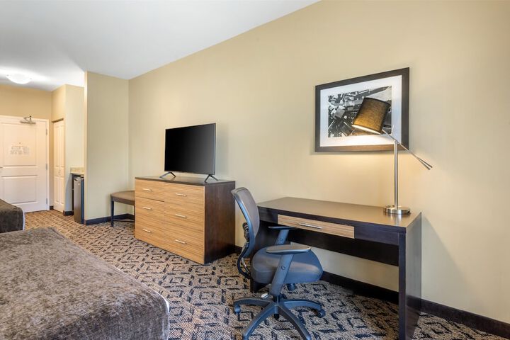 Room 11 of 30