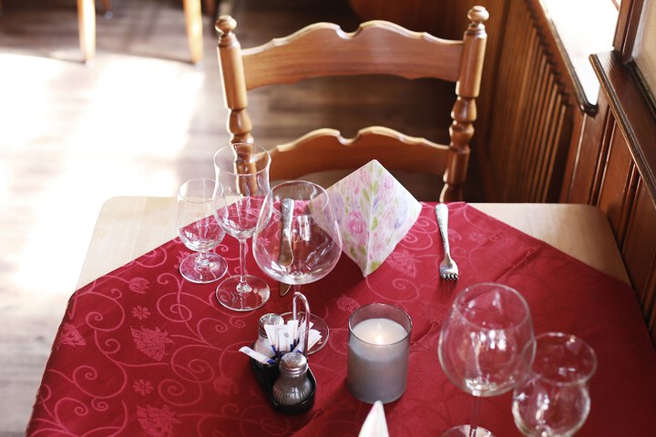 Dining 85 of 107
