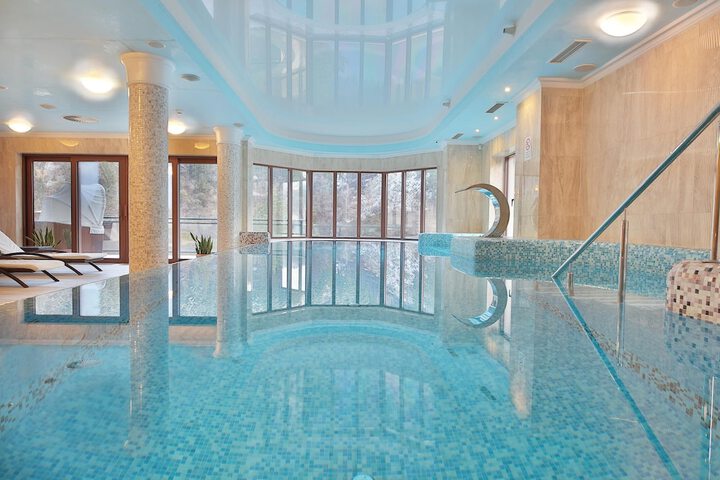 Pool 49 of 108