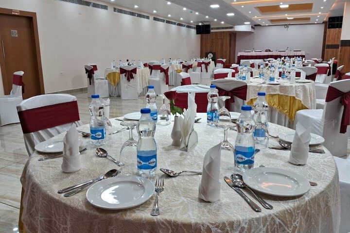 Ballroom/Hall 15 of 17