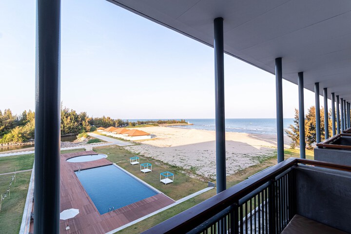 Beach 67 of 70