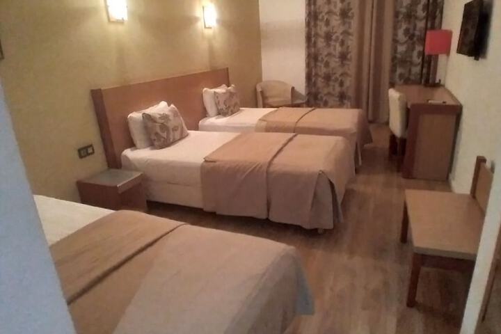 Room 9 of 22