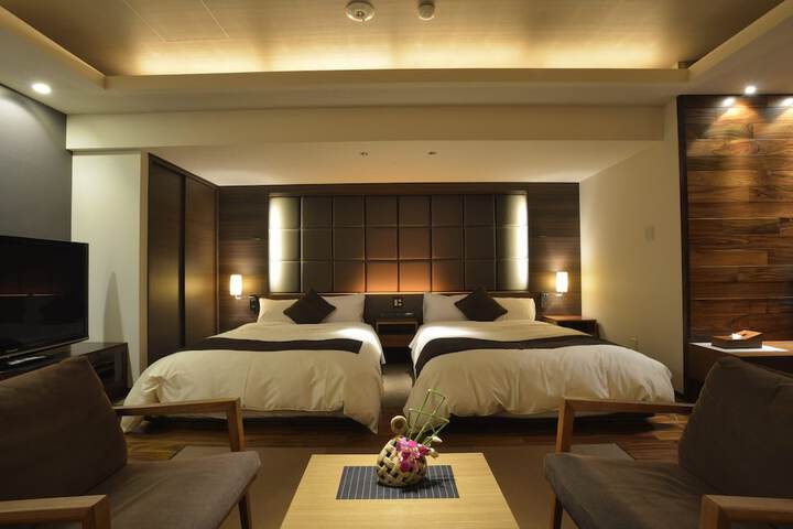Room 9 of 85