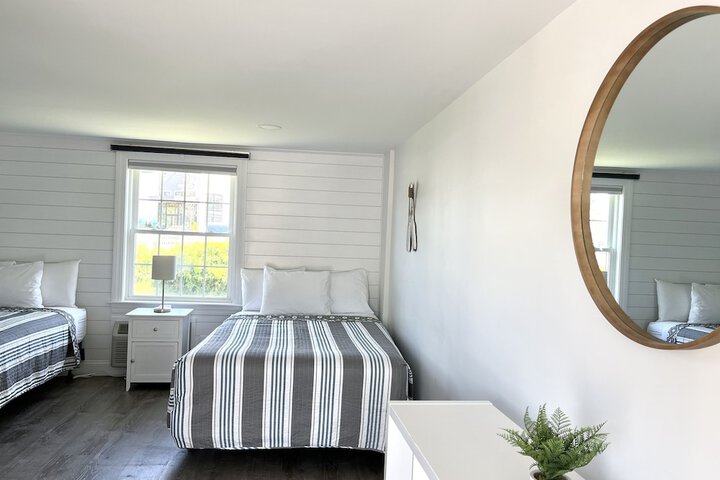 Room 17 of 39