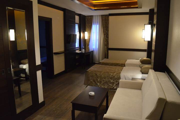 Room 9 of 55