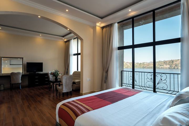 Room 8 of 29