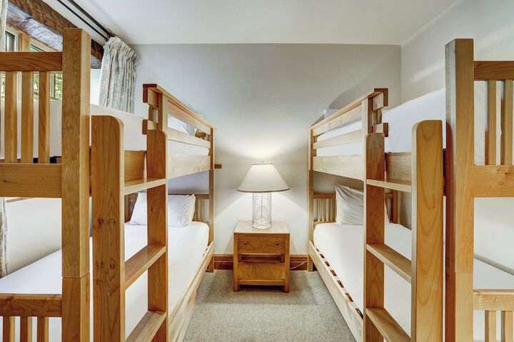 Room 106 of 569