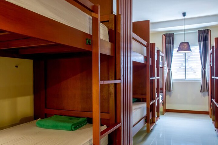 Room 9 of 21
