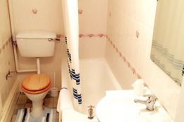 Room 2 of 29