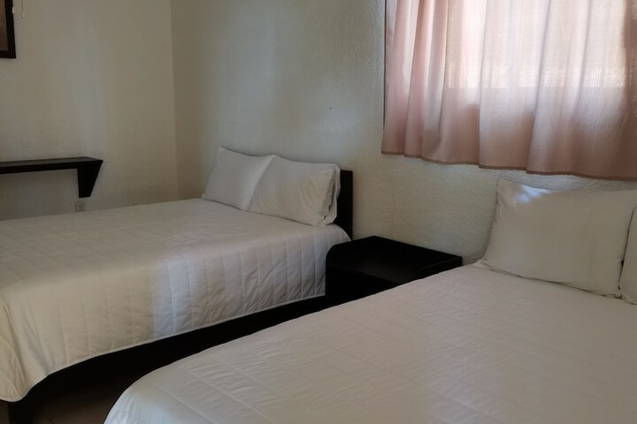 Room 9 of 15