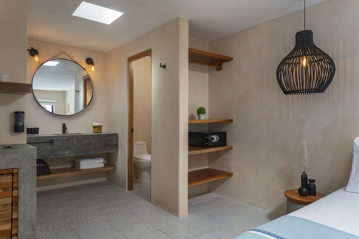 Room 43 of 57