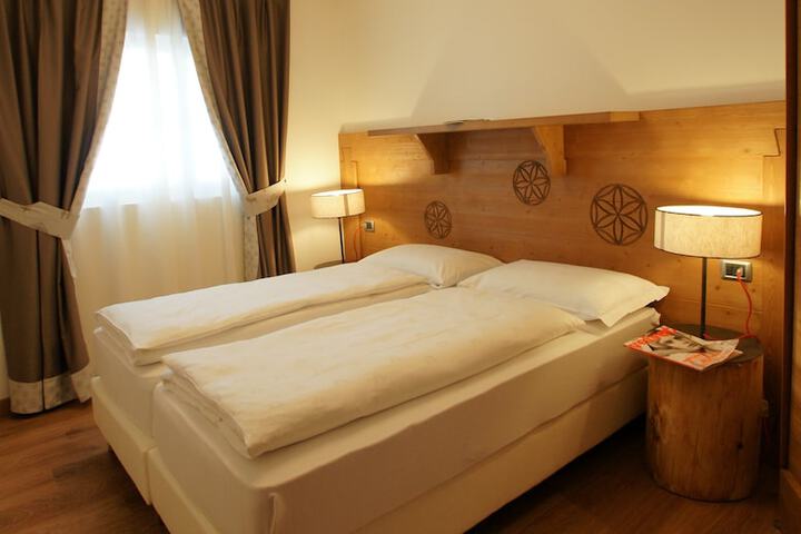 Room 5 of 39