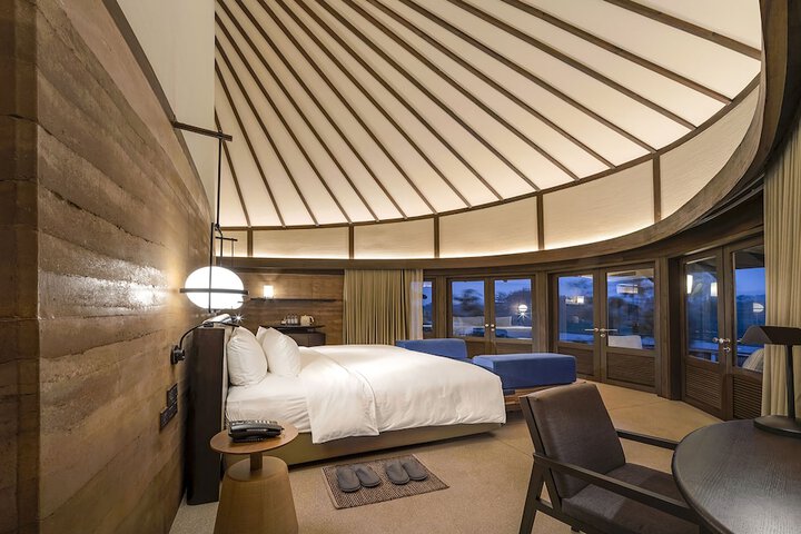 Room 4 of 24