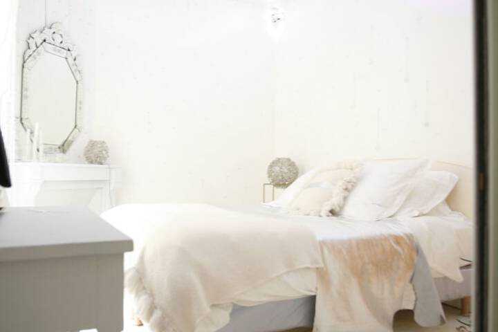 Room 5 of 39