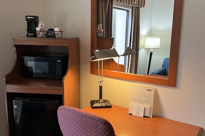 Room 4 of 34