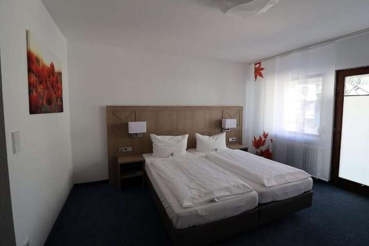 Room 7 of 13