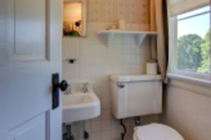 Room 127 of 408