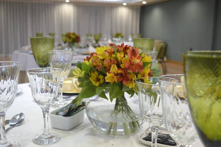 Ballroom/Hall 128 of 144