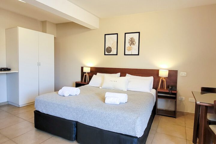 Room 16 of 84