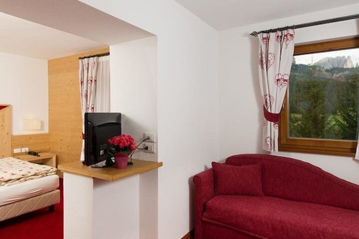 Room 2 of 24